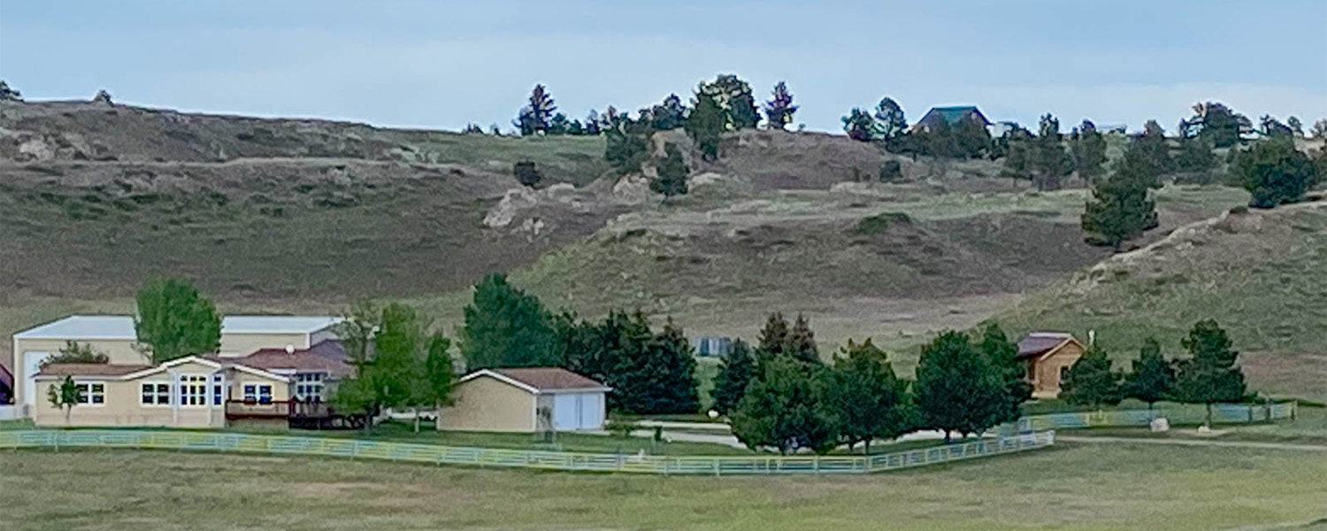 Tipi Hills Home and garage